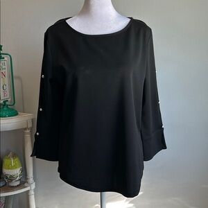 [Ann Taylor] Elegant Black Top with Pearl Accents - size Mediumm